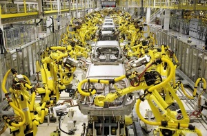 Roboti so povzročili pravo revolucijo v proizvodnji, ponekod so celotne tovarne povsem robotizirane. 
