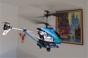 43-gramski helikopterski dron s kamero