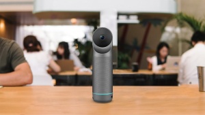 360-stopinjska kamera za videokonference