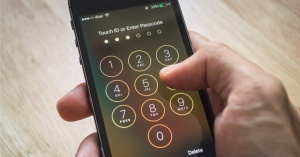 Teroristov iPhone 5s so za FBI odklenili – Avstralci
