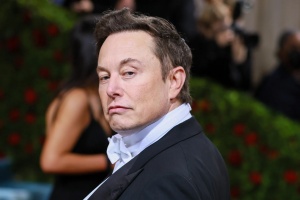 Elon Musk Wikipediji <span>ponudil </span>milijardo, če si spremeni ime