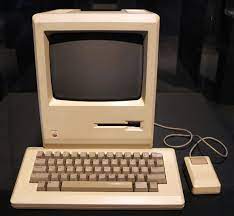 Mineva 40 let od prvega Apple Maca