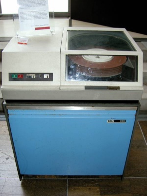 Diskovna enota IBM 2311