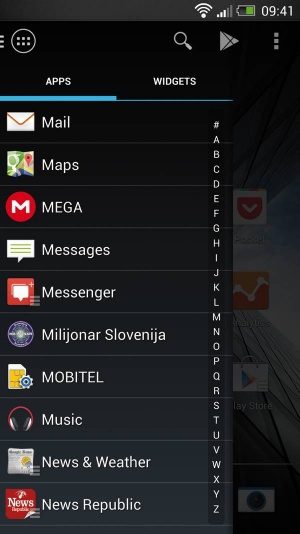 Priročen seznam nameščenih aplikacij nam je ob uporabi zaganjalnika Action Launcher na voljo v vsakem trenutku.