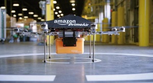 Amazon napoveduje, da bo pošiljke kmalu dostavljal na naslove kupcev kar z robotskimi helikopterji.