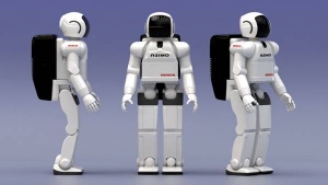 Hondin robot Asimo je postal prava medijska uspešnica, ker je znal hoditi, plesati, igrati nogomet in še kaj. Žal le kot prototip.