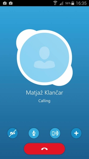 Starosta Skype se z novinci telefonije VoIP bori s širjenjem lastnih zmožnosti, od video klicev do prevajanja v realnem času.