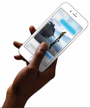 	Najprivlačnejša novost operacijskega sistema iOS 9 je 3D dotik, ki ga za zdaj podpirata le telefona iPhone 6s in 6s Plus.
