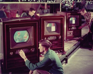 Izdelava prvih barvnih  televizorjev