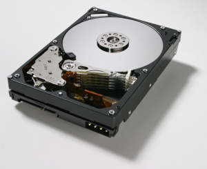 Prvi disk z zmogljivostjo 1 TB