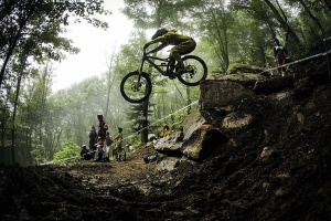 Karbonski enduro