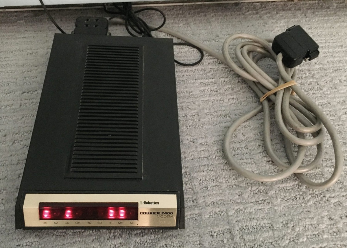 Modem podjetja US Robotics s konca 80. let.