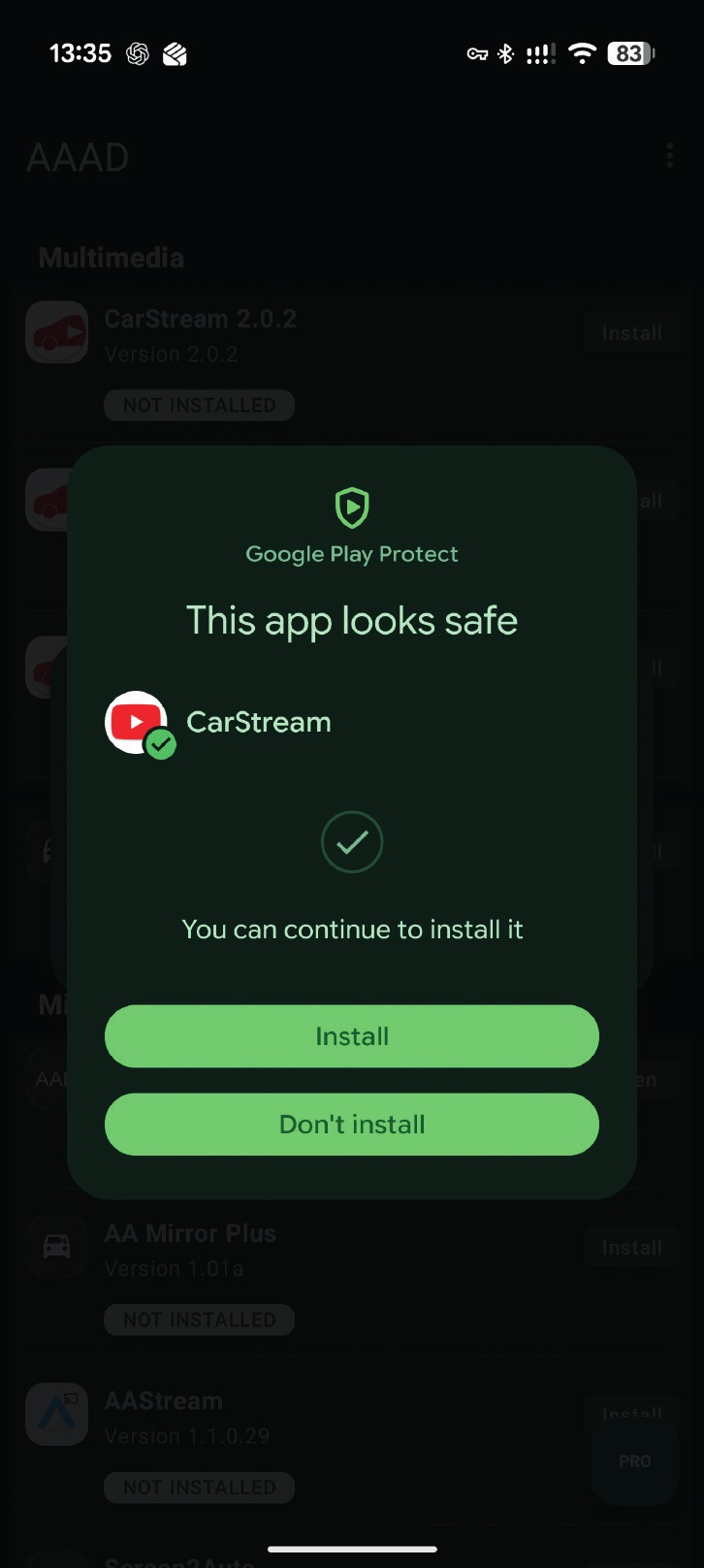 Play Protect pri namestitvi CarStreama; Google aplikacije ne distribuira za Android Auto, njegov varnostni pregled pa preizkušenega paketa kljub temu ni označil kot nevarnega.