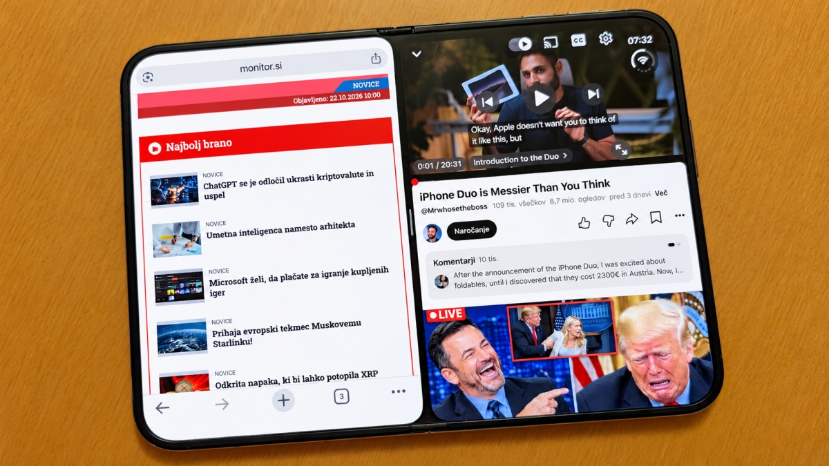 Dve aplikaciji druga ob drugi: na levi Monitorjeva spletna stran, na desni YouTube.