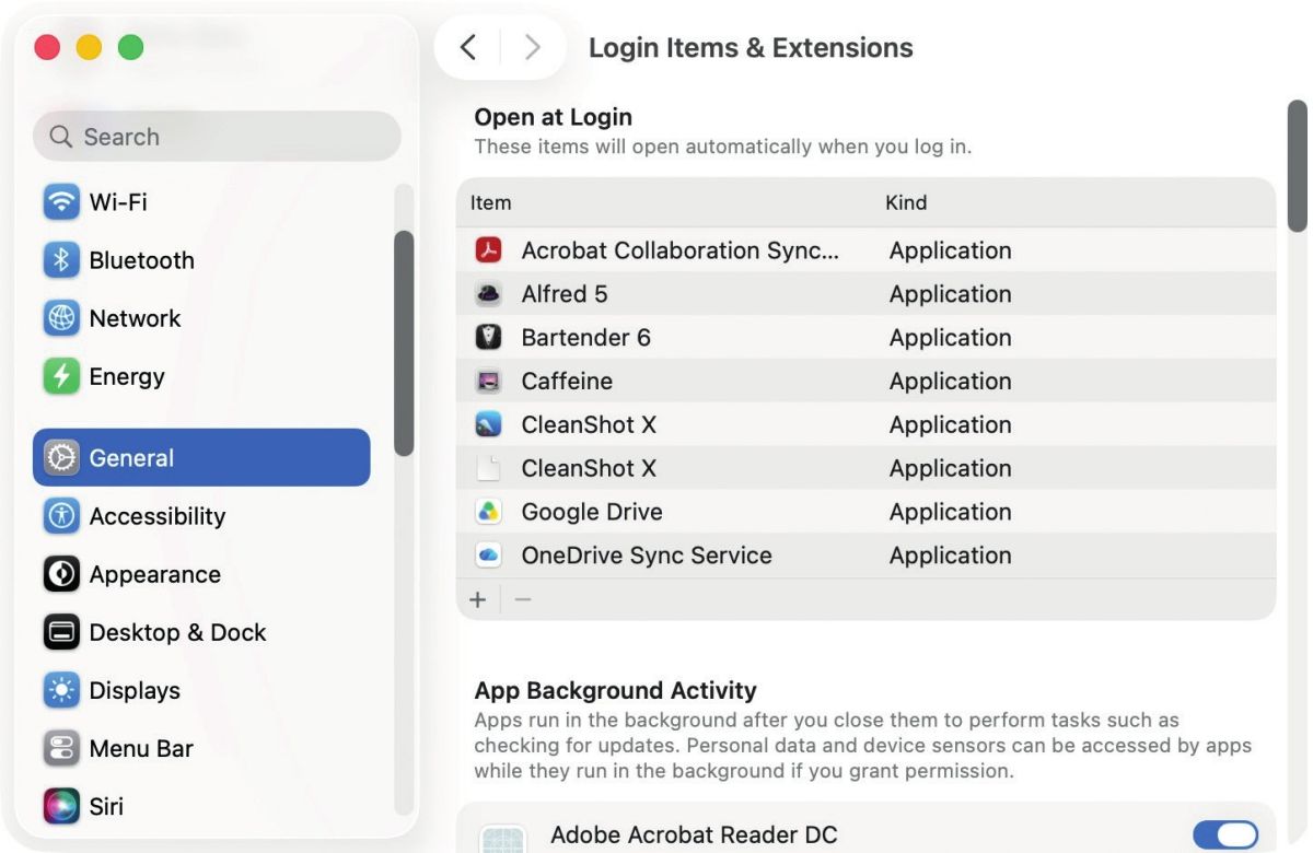 Kaj se zažene ob zagonu računalnika, nam razkrijejo vnosi v »System Settings / General / Login Items & Extensions«.