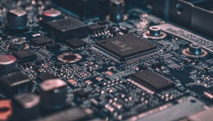 Samsung naj bi Huaweiju pomagal pri tehnologiji 5G