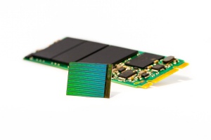 Intel prodal oddelek za SSDje
