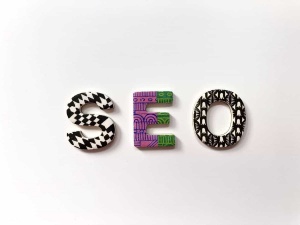 Koliko stane SEO optimizacija spletnih strani za Google iskalnik in komu zaupati SEO?