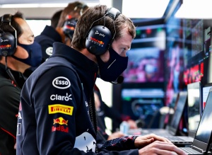 Poly je sponzor Red Bull Racing v F1