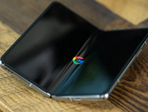 Google pripravlja preklopni Pixel Notepad