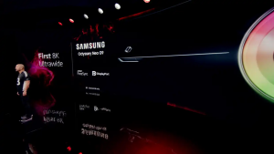 Samsungov monitor z osveževanjem 900 Hz!