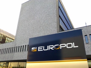 Europol pogreva stare in slabe ideje, ko želi konec šifriranja