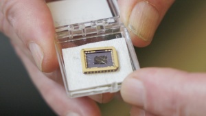 Prvi polprevodnik iz grafena za tranzistorje in čipe