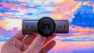 Logitech predstavil spletno kamero z umetno inteligenco