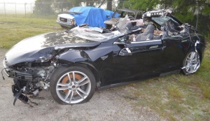 Tesla kriva za smrt pešca, ki ga je povozil Model S