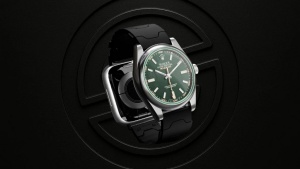<span><span>Pašček, ki lastnikom Rolexa omogoča tudi nošenje ure Apple Watch</span></span>