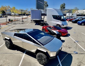 Tesla ponovno pod pričakovanji