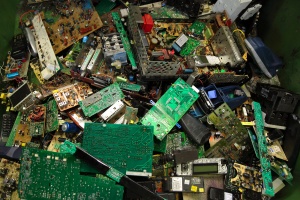 11,2 kg elektronskih odpadkov na osebo na leto