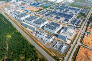 Zaradi pomanjkanja vode ne bo novih računalniških centrov