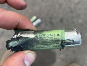 Letos se je na letalih vnelo ali pregrelo že več kot 50 baterij elektronskih naprav