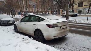 Tesla na Švedskem preizkuša samovozeči način za Evropo