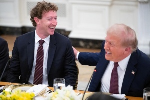 Zuckerberg po Trumpovem nareku