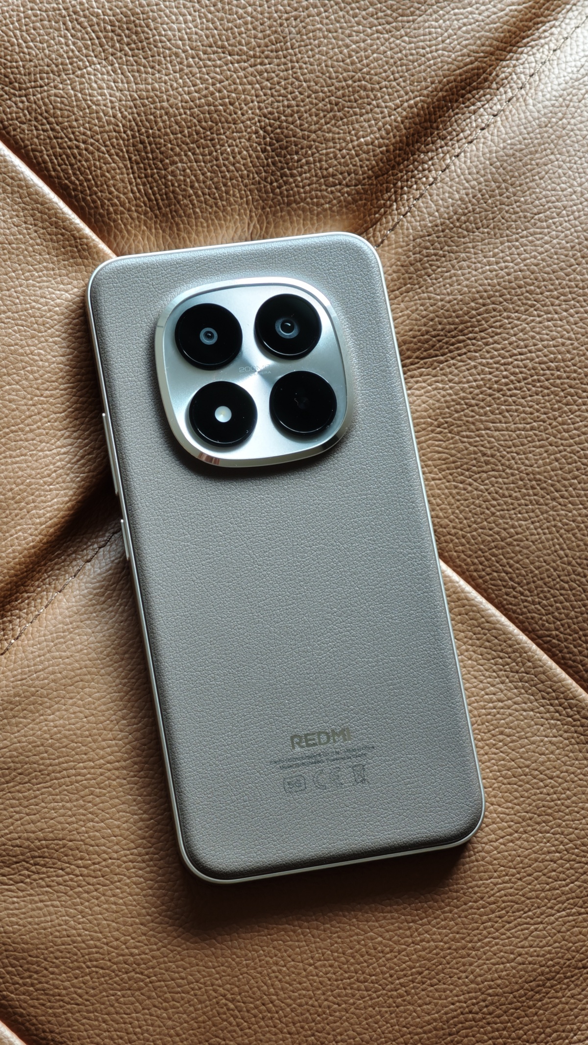 Xiaomi Redmi Note 15 Pro ali Pro+? Ko razlika v ceni ni nujno razlika v izkušnji