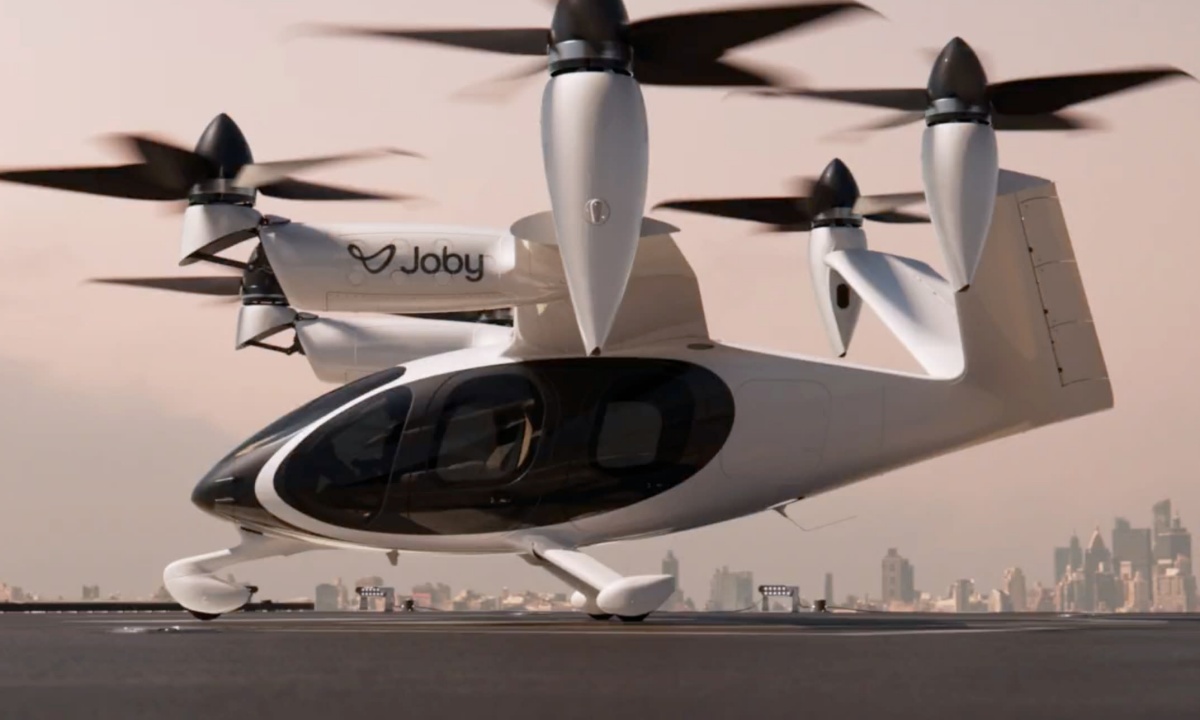 Prek Uberja lahko najamete tudi helikopter