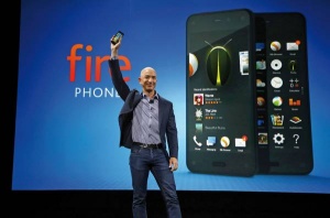 Amazon po desetletju spet poizkuša s pametnim telefonom