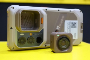 Konec za GoPro? Prihaja telefon z akcijsko kamero!
