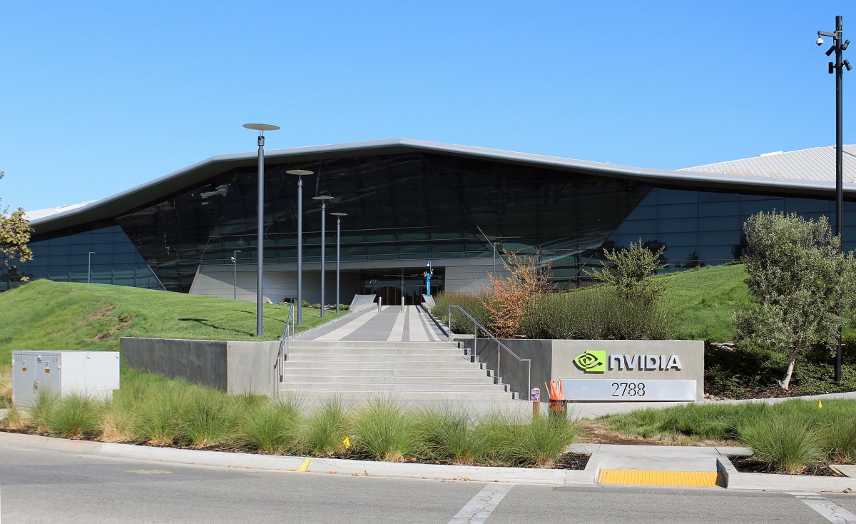 Nvidia išče 25 milijard dolarjev posojila
