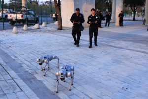 Svetovno prvenstvo v nogometu bodo varovali tudi robotski psi