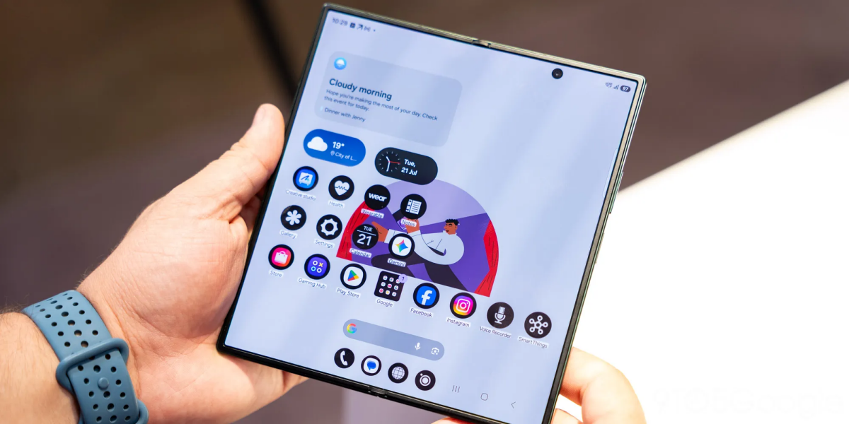 Samsung predstavil Galaxy Z Fold 8 Ultra za dva tisočaka