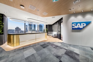 SAP odpira trg podpore in se izogne ostrim evropskim sankcijam