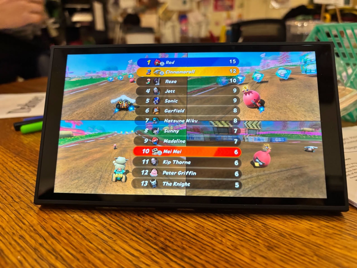 Nintendo Switch 2 je odklenjen