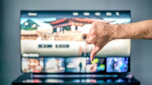 Uporabniki z umetno inteligenco &raquo;čistijo&laquo; pametne televizorje