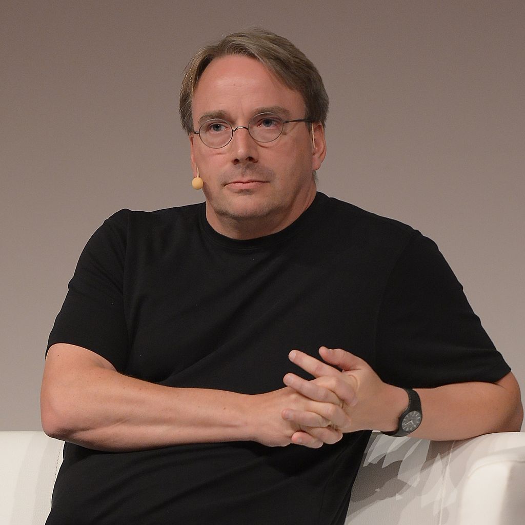 Véliki Linus Torvalds popravlja hrošče z umetno inteligenco